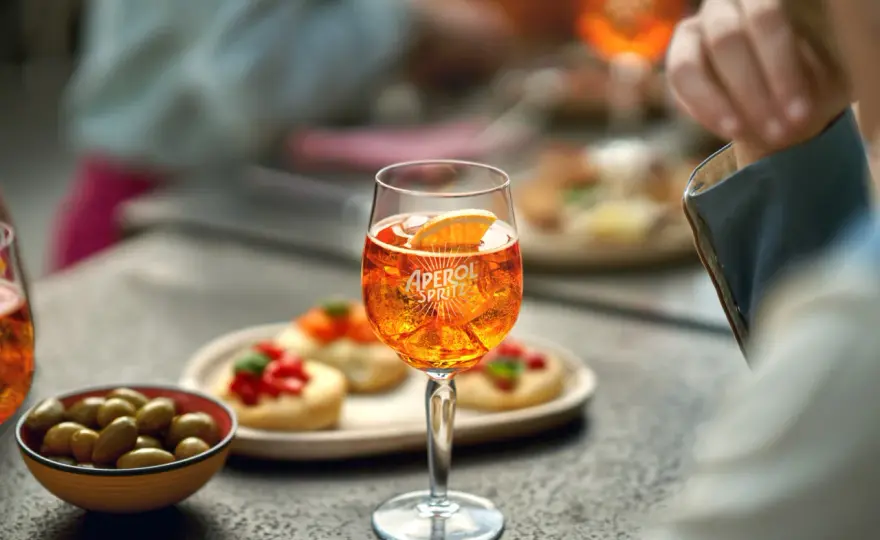 Aperol Spritz o "aperol sprotz"? La ricetta 3-2-1