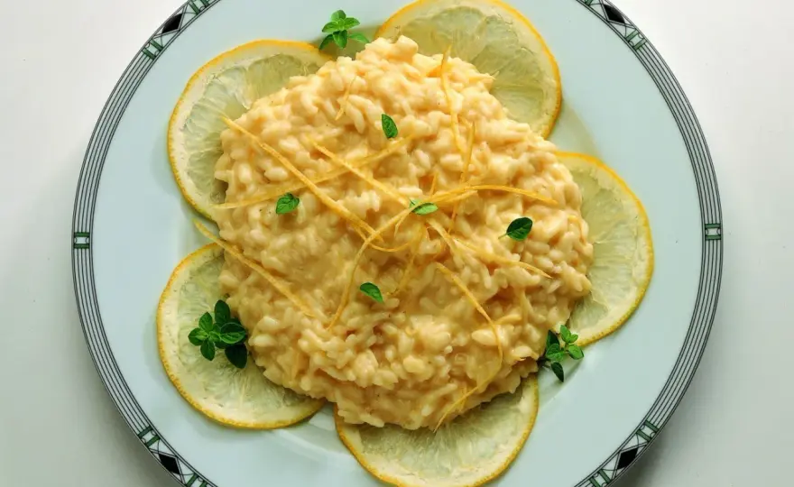 Risotto al limone cremoso, la ricetta per farlo perfetto