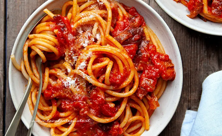Amatriciana tradizionale - ricetta cremosa con guanciale