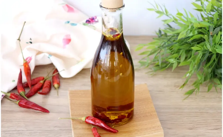 Olio al peperoncino fatto in casa - dosi e sicurezza