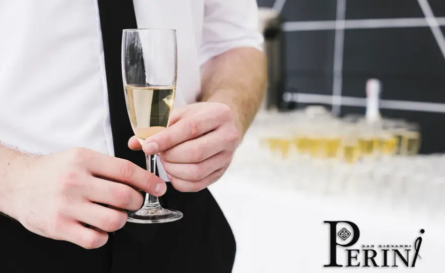 Prosecco, come scegliere la bottiglia giusta e servirla al meglio