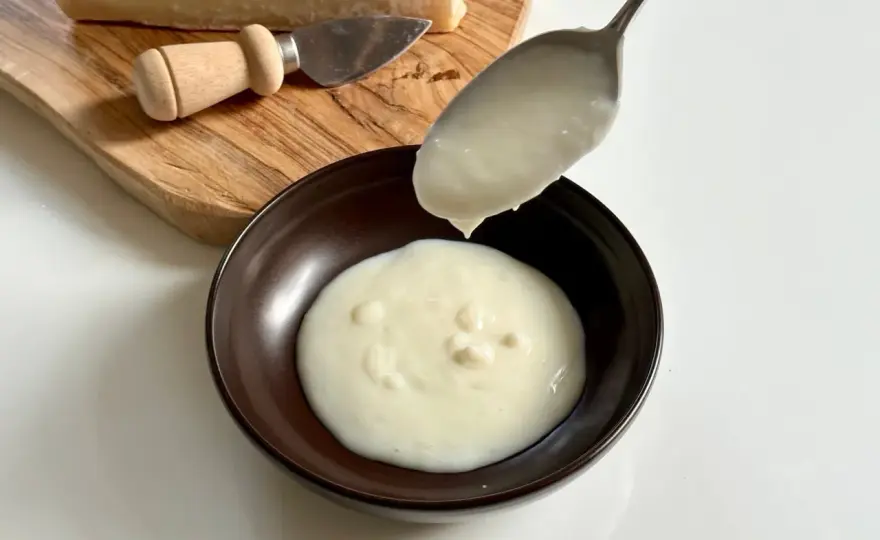 Crema di Parmigiano senza grumi, con la tecnica giusta