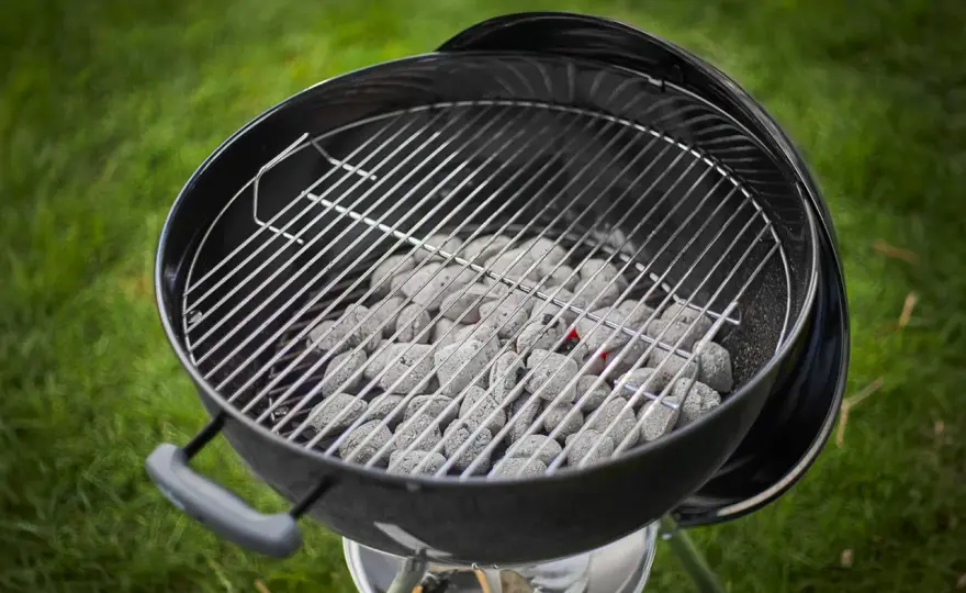 Quanta carbonella serve per una grigliata? Le dosi giuste