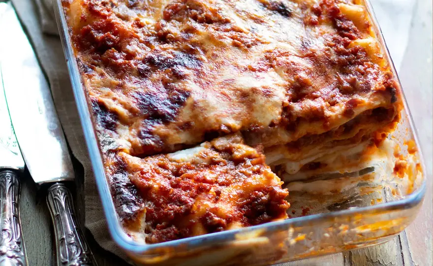 Lasagne alla bolognese perfette, morbide e ben compatte